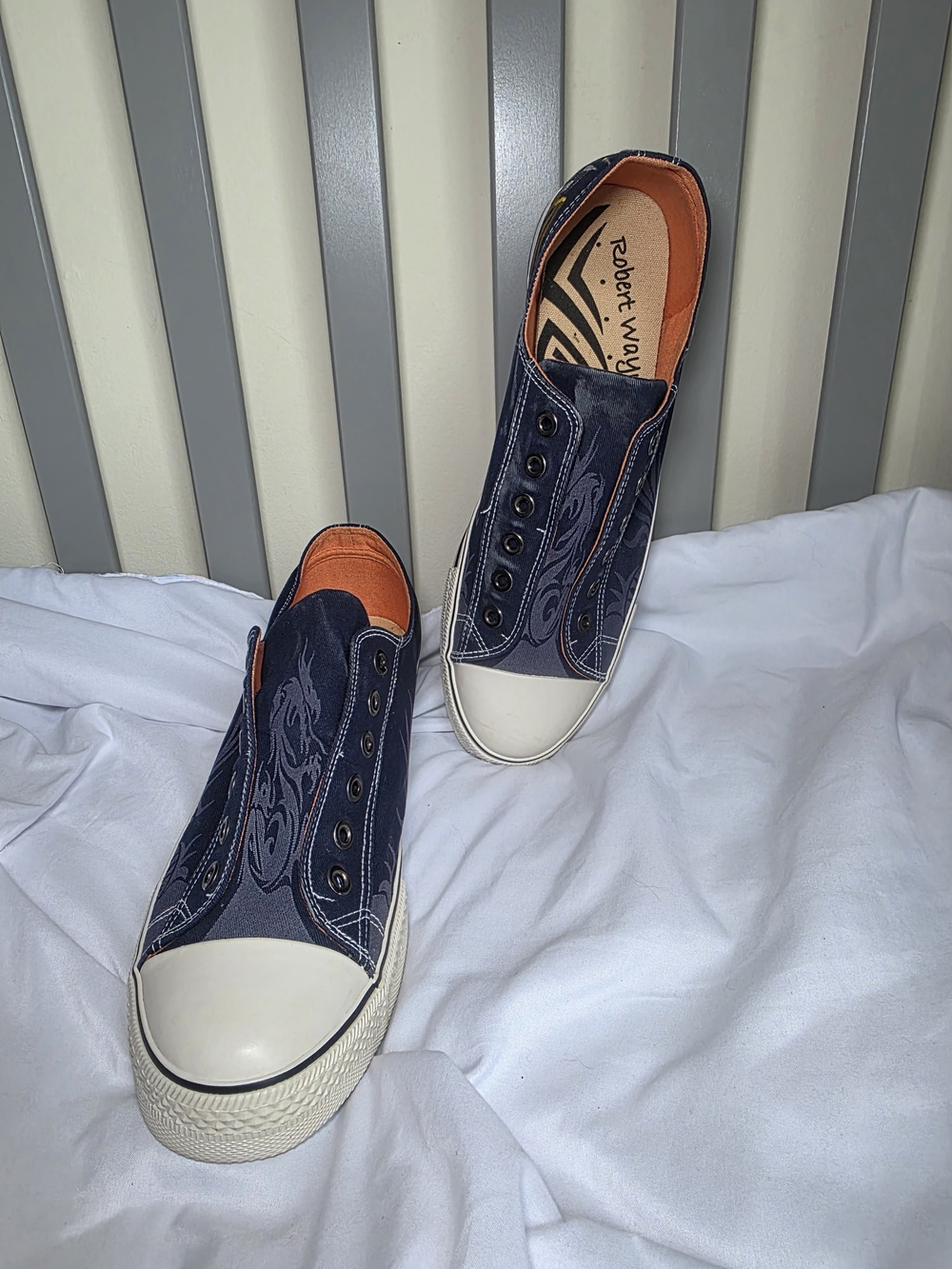 Robert Wayne Fire Men’s Navy Denim Slip-On Canvas Sneakers Size 11